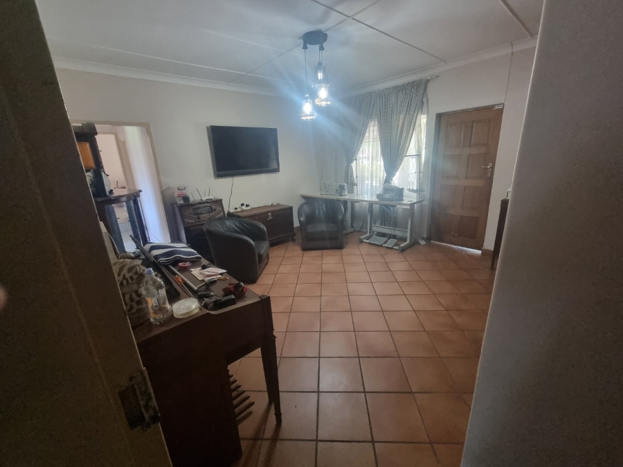 To Let 4 Bedroom Property for Rent in Rietfontein Gauteng