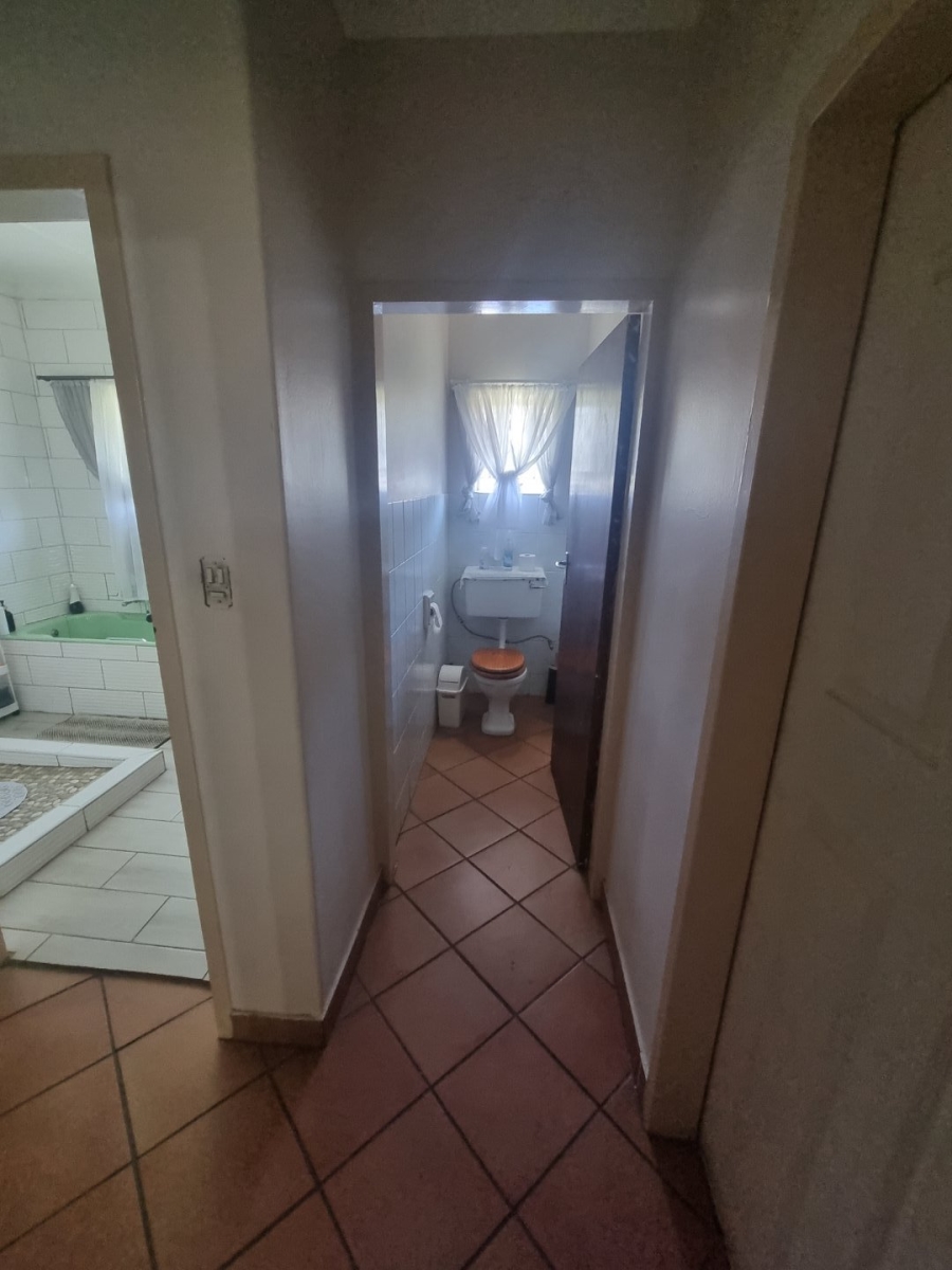 To Let 4 Bedroom Property for Rent in Rietfontein Gauteng