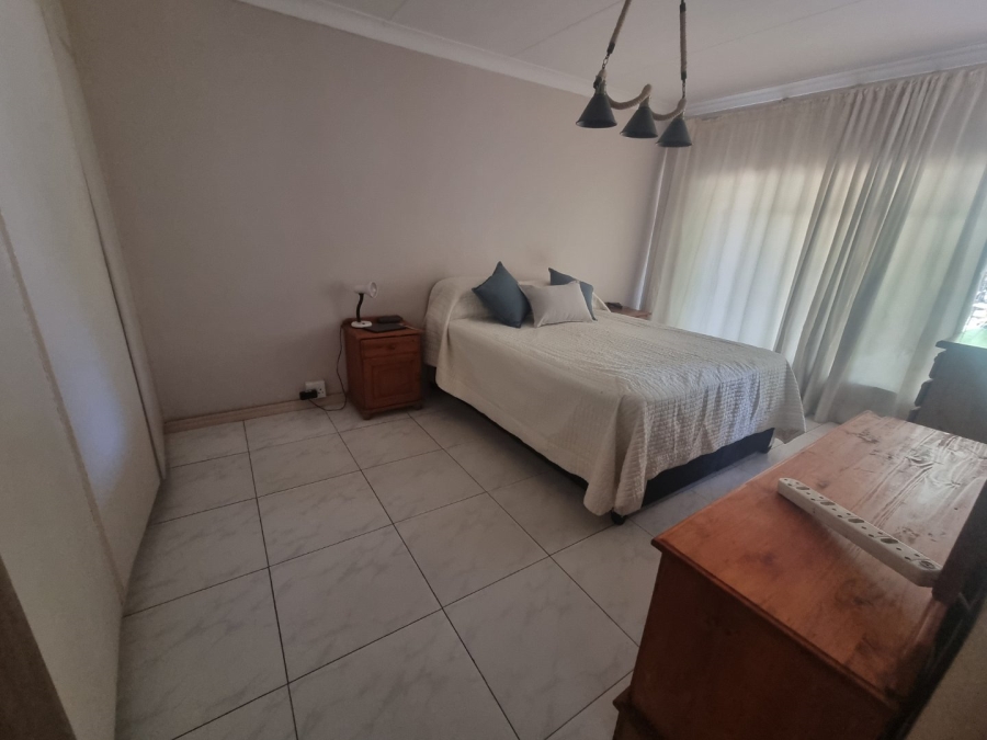 To Let 4 Bedroom Property for Rent in Rietfontein Gauteng