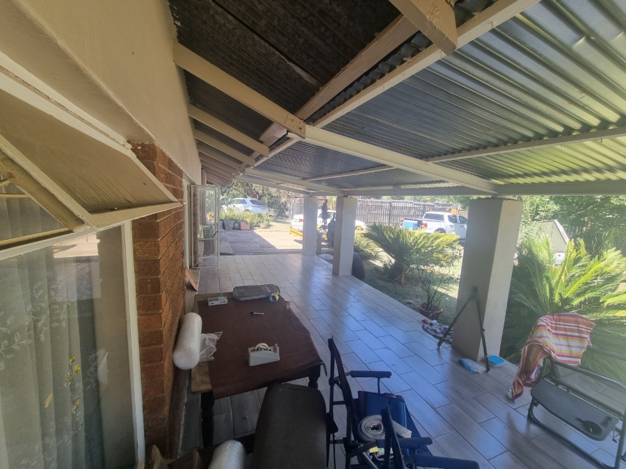 To Let 4 Bedroom Property for Rent in Rietfontein Gauteng