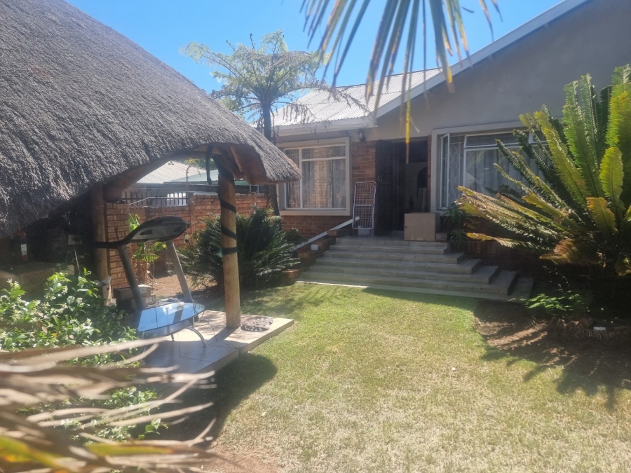 To Let 4 Bedroom Property for Rent in Rietfontein Gauteng