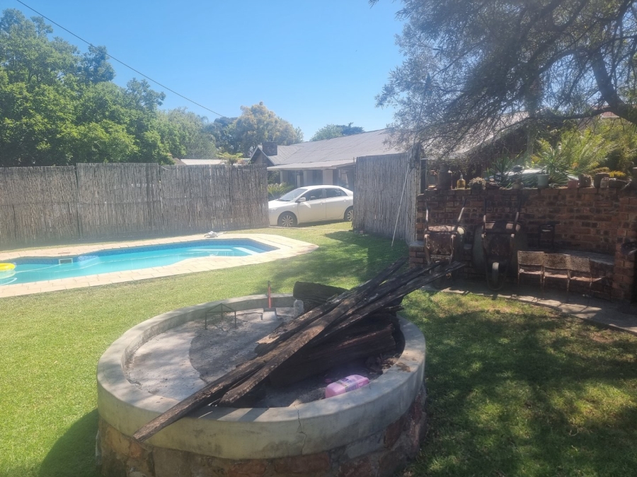 To Let 4 Bedroom Property for Rent in Rietfontein Gauteng