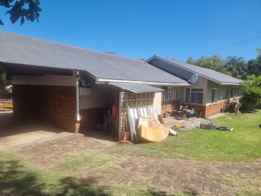 To Let 4 Bedroom Property for Rent in Rietfontein Gauteng