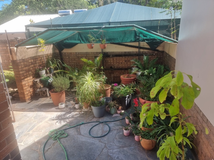 To Let 4 Bedroom Property for Rent in Rietfontein Gauteng