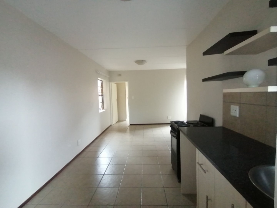 1 Bedroom Property for Sale in Noordwyk Gauteng