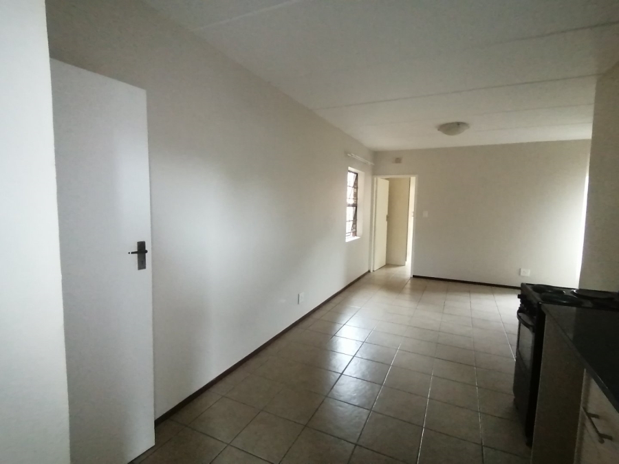 1 Bedroom Property for Sale in Noordwyk Gauteng