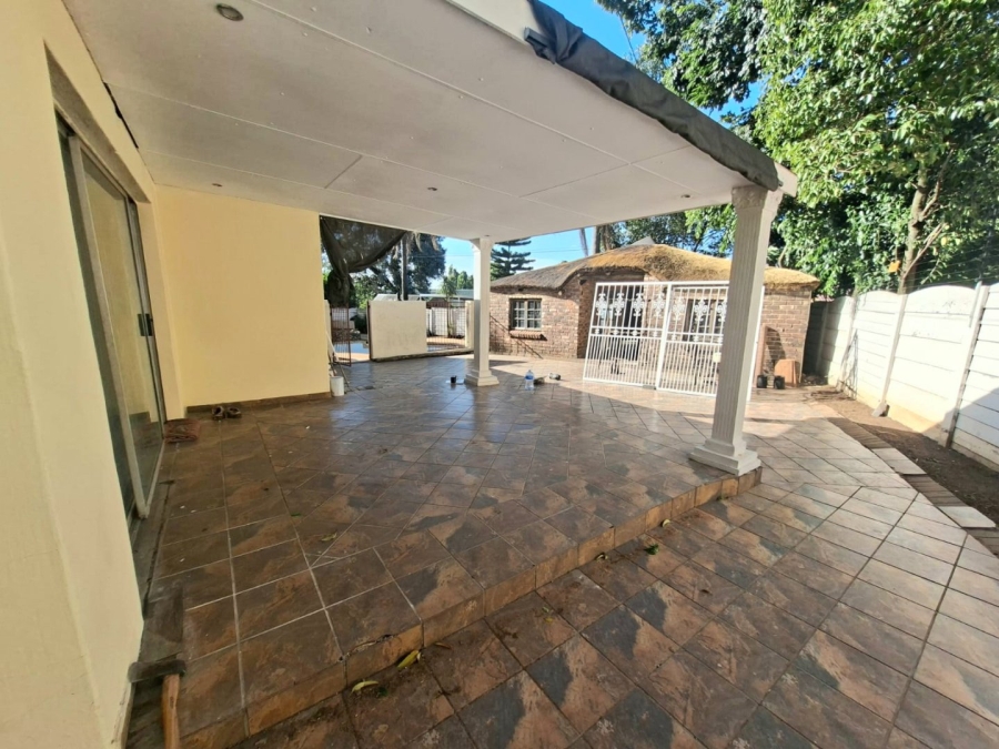4 Bedroom Property for Sale in Birchleigh North Gauteng