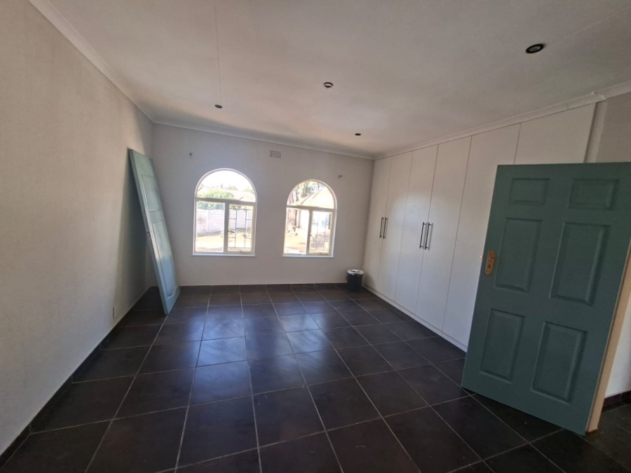 4 Bedroom Property for Sale in Birchleigh North Gauteng