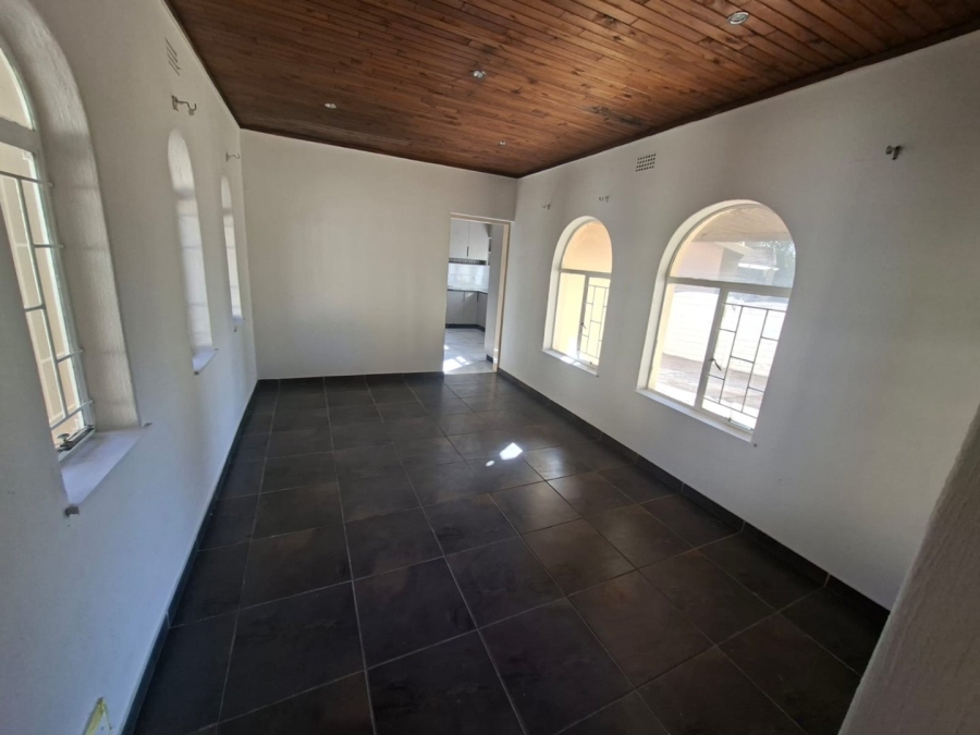 4 Bedroom Property for Sale in Birchleigh North Gauteng