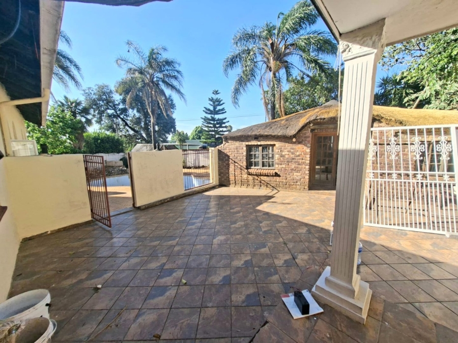 4 Bedroom Property for Sale in Birchleigh North Gauteng