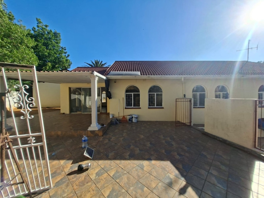 4 Bedroom Property for Sale in Birchleigh North Gauteng