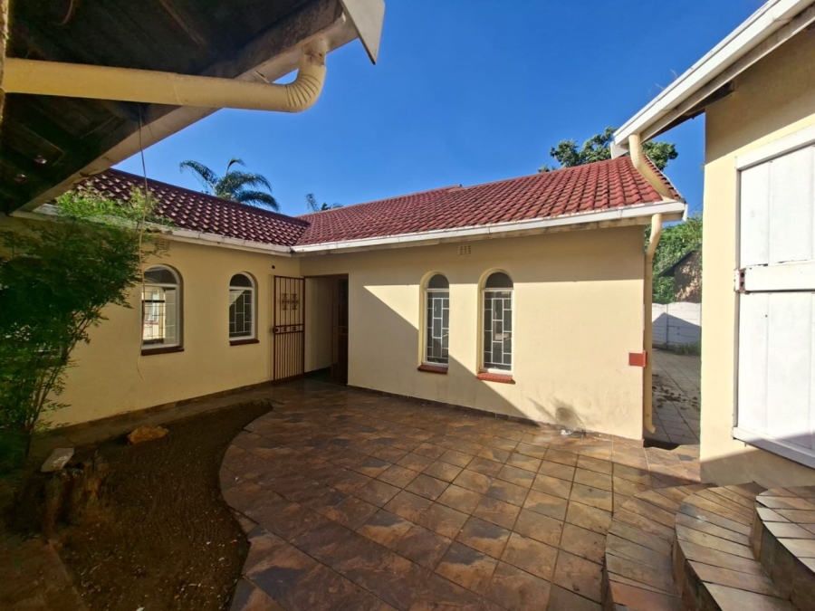 4 Bedroom Property for Sale in Birchleigh North Gauteng