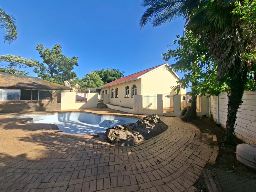 4 Bedroom Property for Sale in Birchleigh North Gauteng