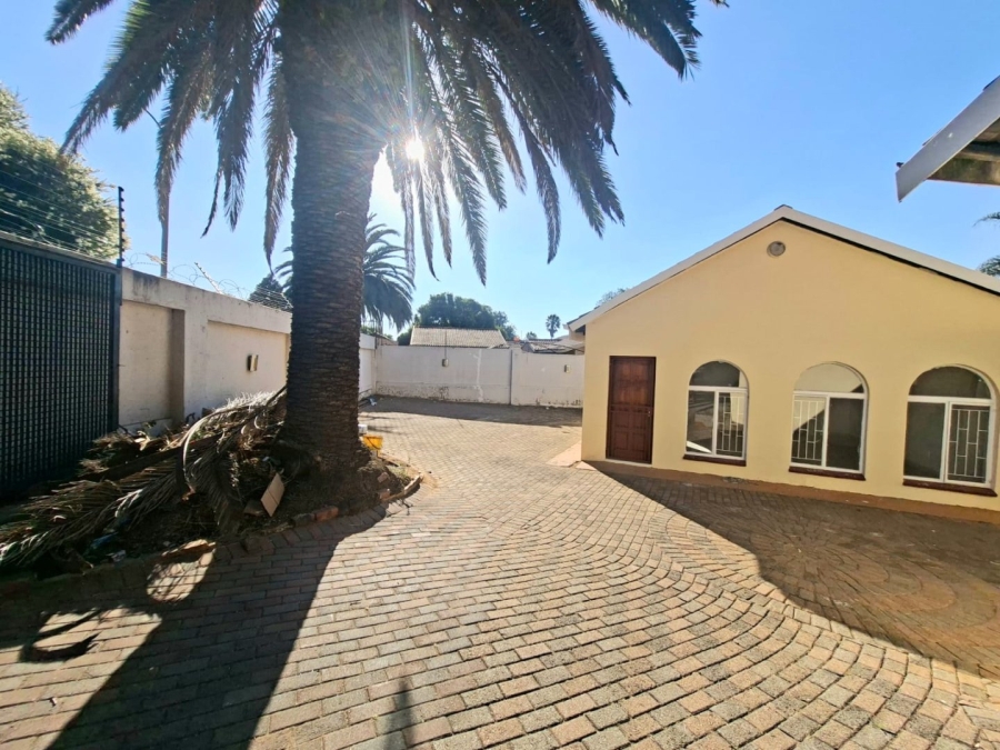 4 Bedroom Property for Sale in Birchleigh North Gauteng