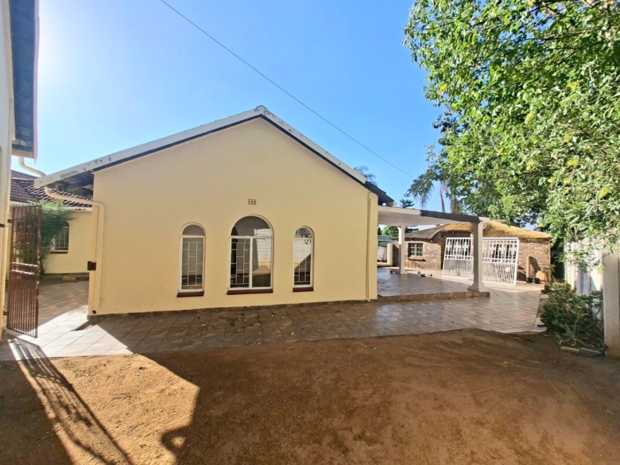 4 Bedroom Property for Sale in Birchleigh North Gauteng