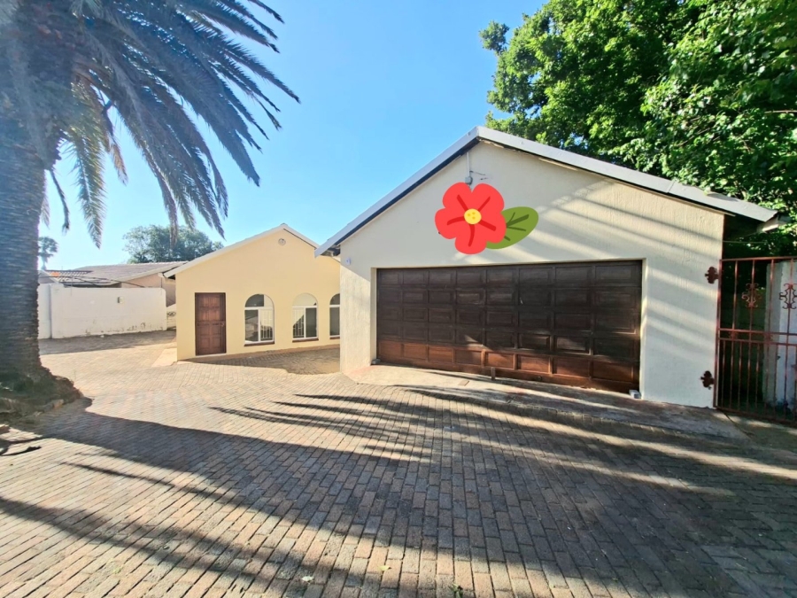 4 Bedroom Property for Sale in Birchleigh North Gauteng