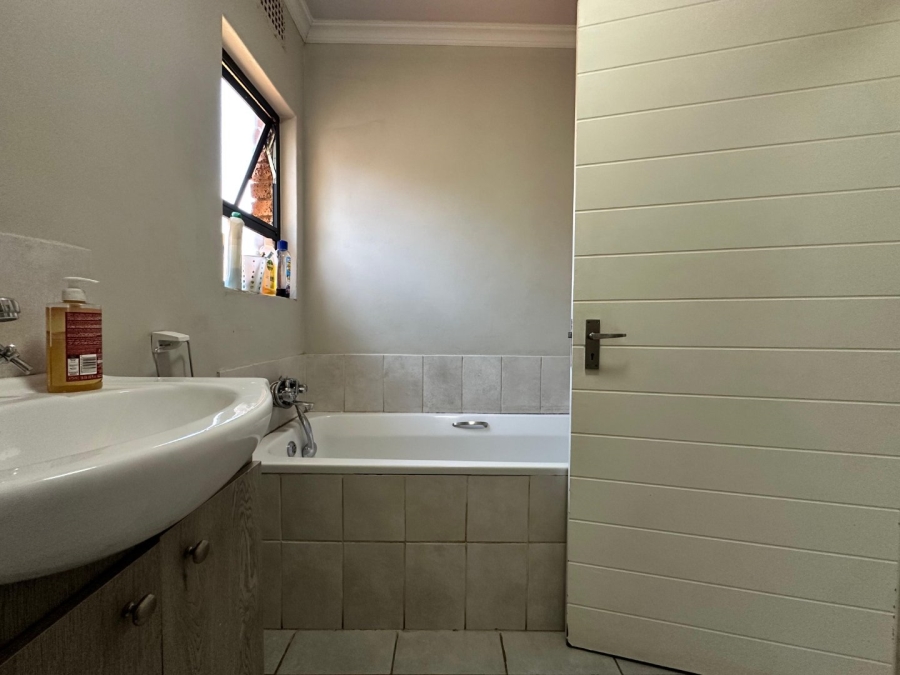 To Let 3 Bedroom Property for Rent in Rynfield Gauteng