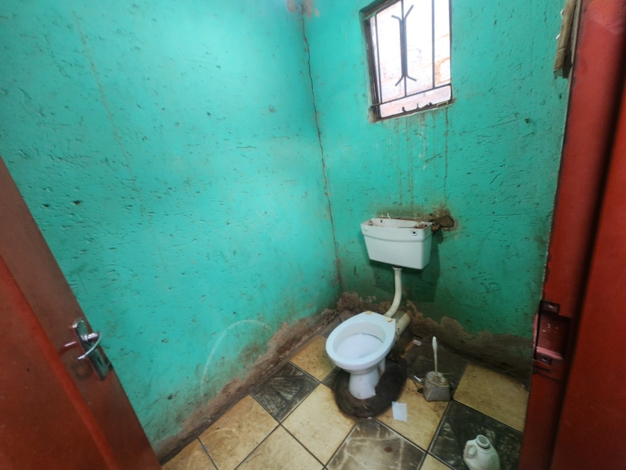 11 Bedroom Property for Sale in Roodekop Gauteng