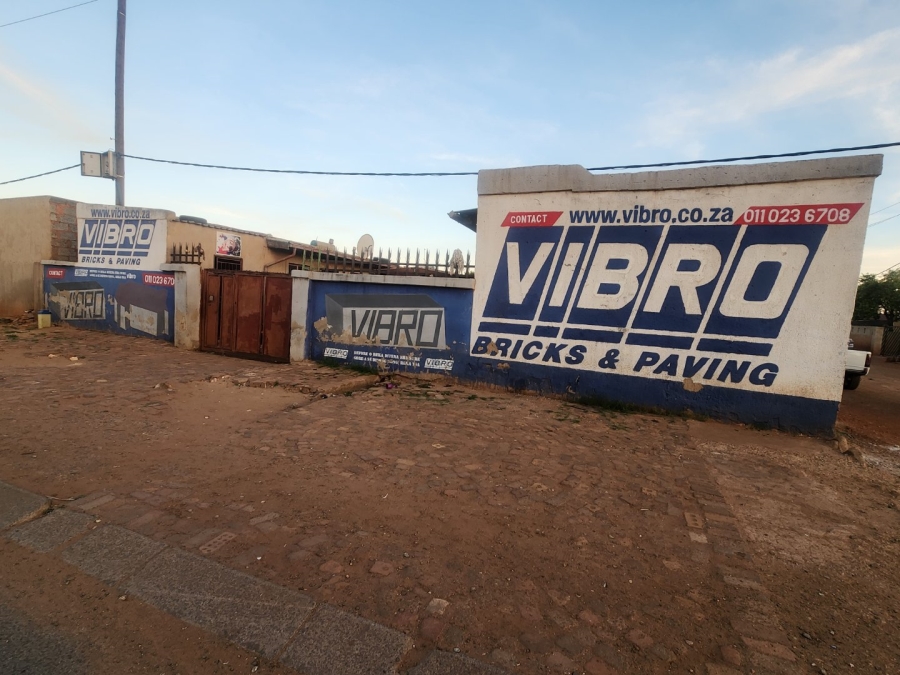 11 Bedroom Property for Sale in Roodekop Gauteng