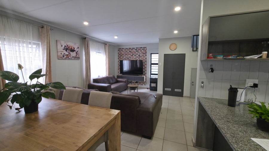 4 Bedroom Property for Sale in Albertsdal Gauteng