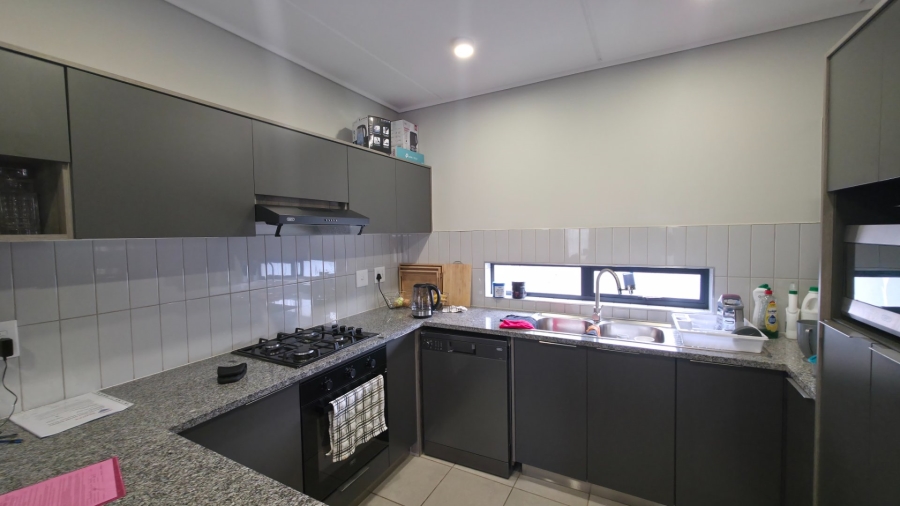 4 Bedroom Property for Sale in Albertsdal Gauteng