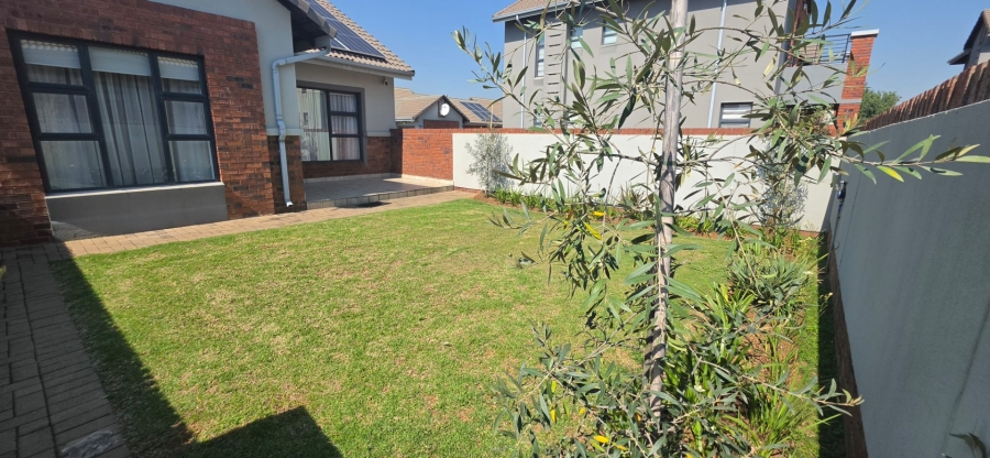 To Let 2 Bedroom Property for Rent in Meyersdal Nature Estate Gauteng