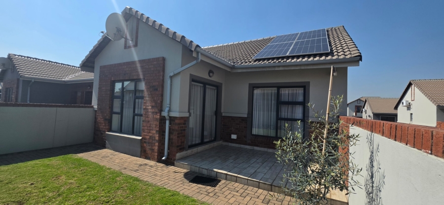 To Let 2 Bedroom Property for Rent in Meyersdal Nature Estate Gauteng