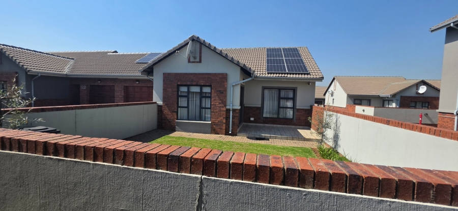 To Let 2 Bedroom Property for Rent in Meyersdal Nature Estate Gauteng