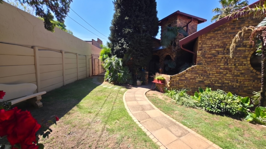 4 Bedroom Property for Sale in Elandspark Gauteng