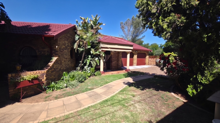 4 Bedroom Property for Sale in Elandspark Gauteng