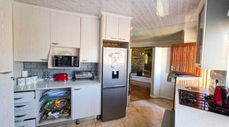 4 Bedroom Property for Sale in Elandspark Gauteng