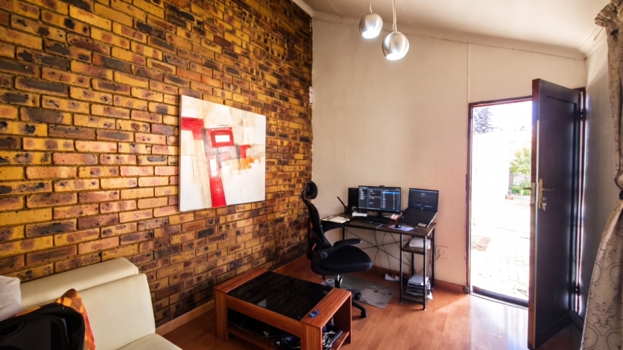 4 Bedroom Property for Sale in Elandspark Gauteng