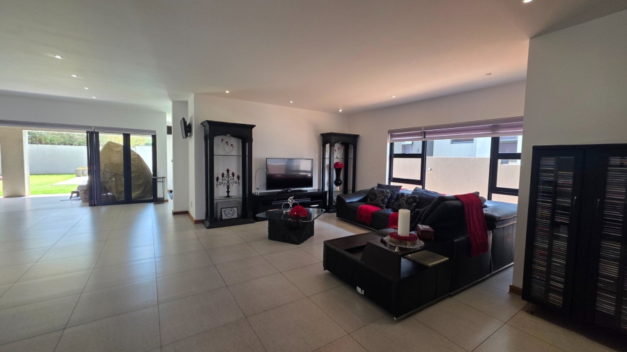 4 Bedroom Property for Sale in Eye of Africa Gauteng