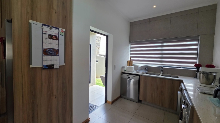 4 Bedroom Property for Sale in Eye of Africa Gauteng