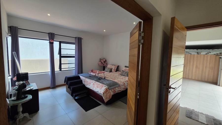 4 Bedroom Property for Sale in Eye of Africa Gauteng