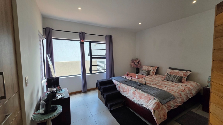 4 Bedroom Property for Sale in Eye of Africa Gauteng