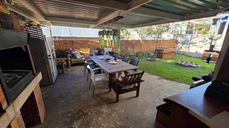 2 Bedroom Property for Sale in Montana Gauteng
