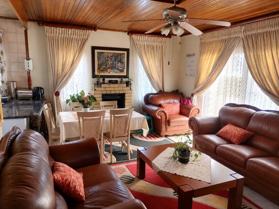 To Let 3 Bedroom Property for Rent in Diepkloof Zone 4 Gauteng
