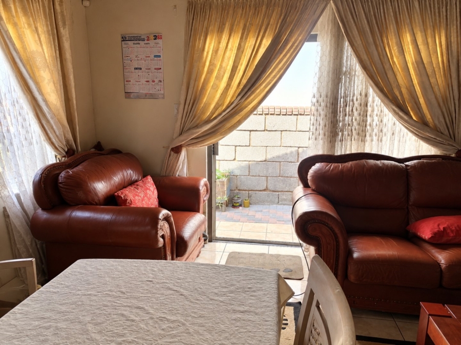 To Let 3 Bedroom Property for Rent in Diepkloof Zone 4 Gauteng