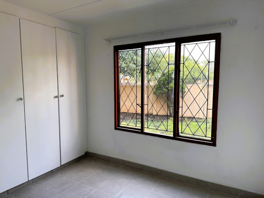 To Let 2 Bedroom Property for Rent in Bromhof Gauteng