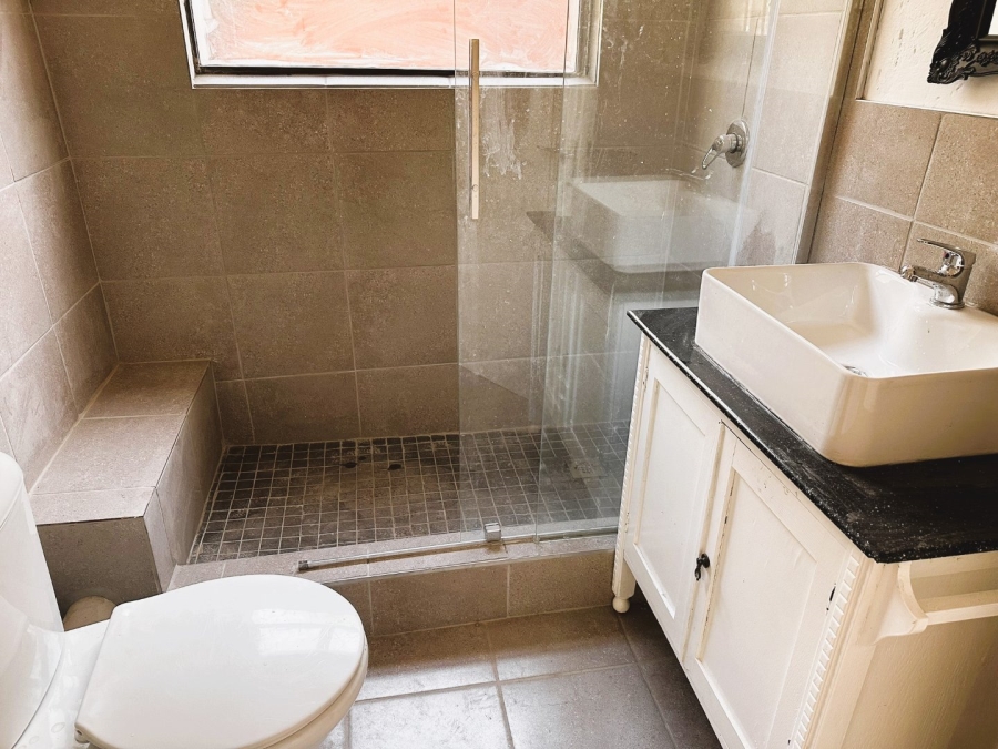 To Let 2 Bedroom Property for Rent in Bromhof Gauteng