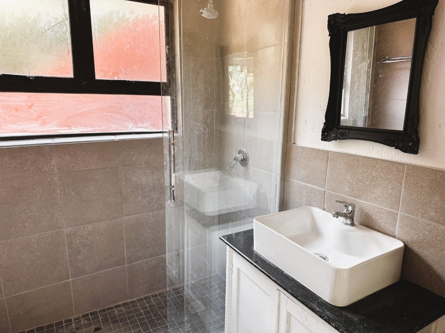 To Let 2 Bedroom Property for Rent in Bromhof Gauteng