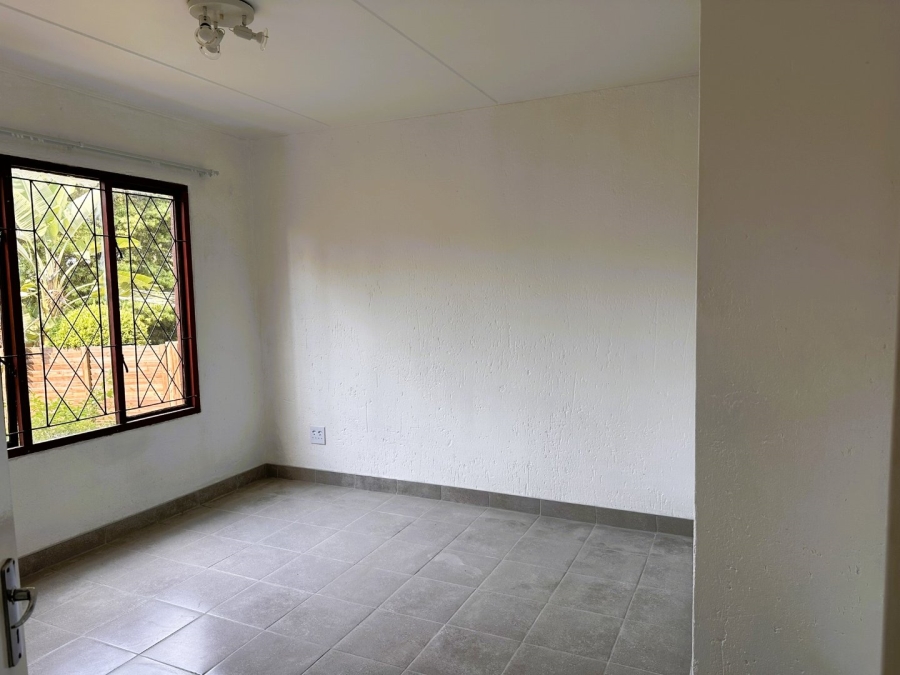 To Let 2 Bedroom Property for Rent in Bromhof Gauteng