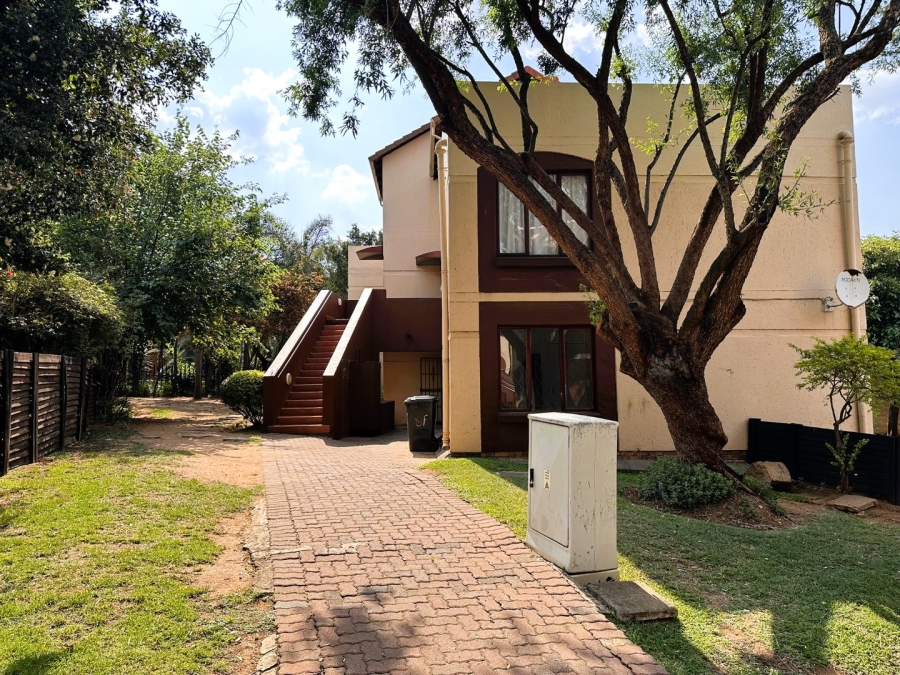 To Let 2 Bedroom Property for Rent in Bromhof Gauteng