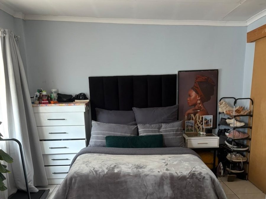 To Let  Bedroom Property for Rent in Weltevreden Park Gauteng