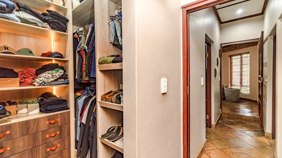 3 Bedroom Property for Sale in Glen Marais Gauteng