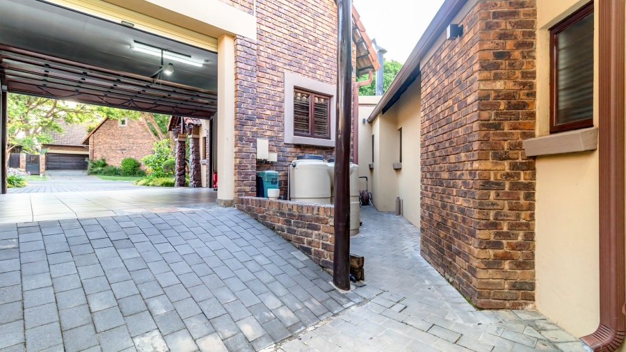 3 Bedroom Property for Sale in Glen Marais Gauteng