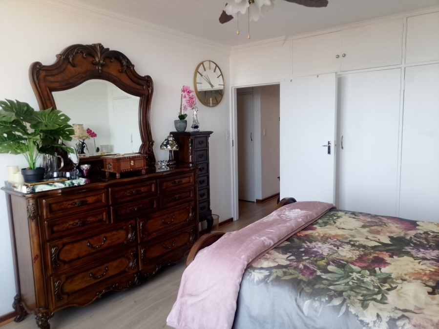2 Bedroom Property for Sale in La Montagne Gauteng