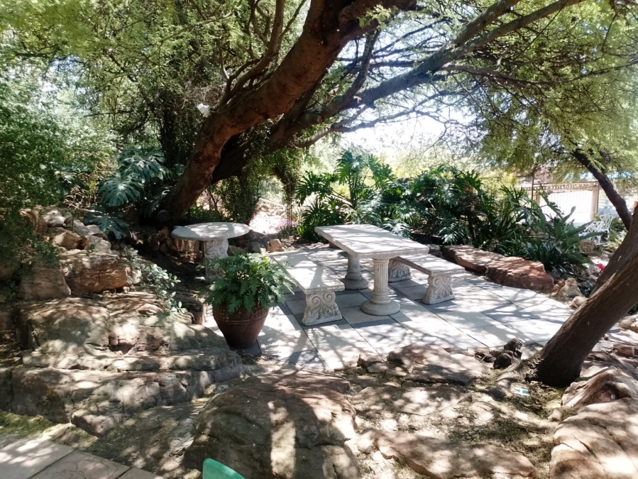 2 Bedroom Property for Sale in La Montagne Gauteng