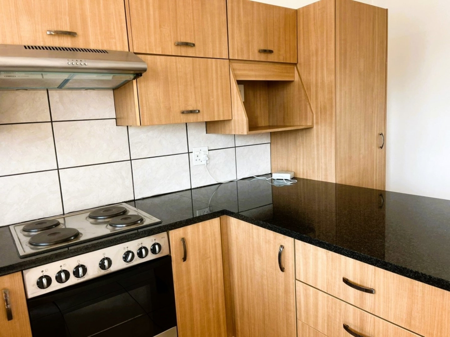 To Let 2 Bedroom Property for Rent in Emmarentia Gauteng